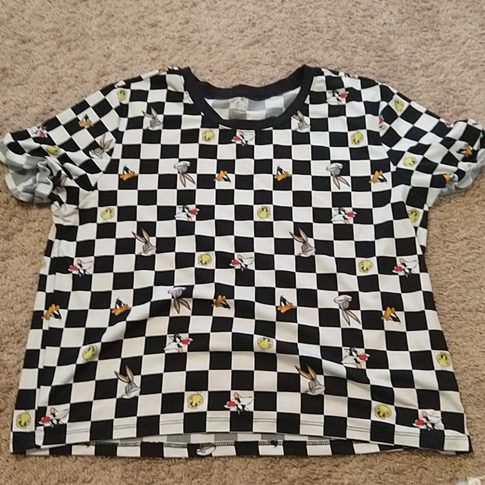 Looney Tunes short sleeve shirt